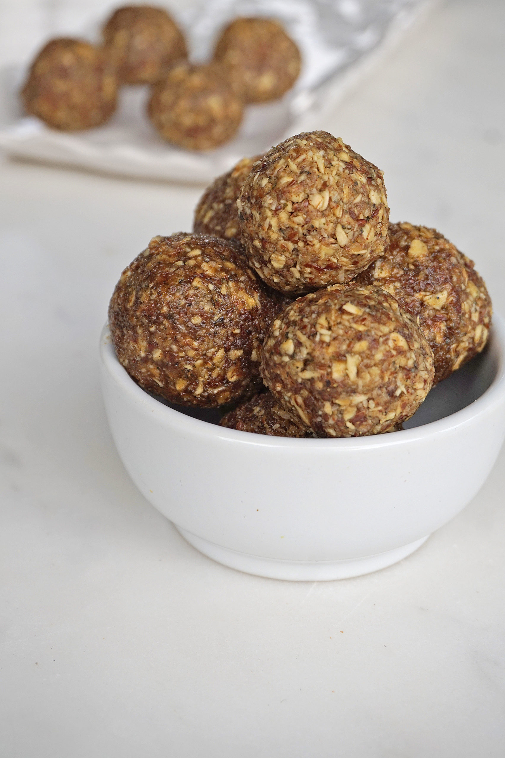 recette energy balls pour équilibrer ses hormones recette energy balls pour équilibrer ses hormones